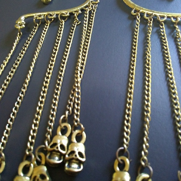 Hot Amazing 2019 Big Antique Skull Tassel Ear Cuff - Picture 5 of 6